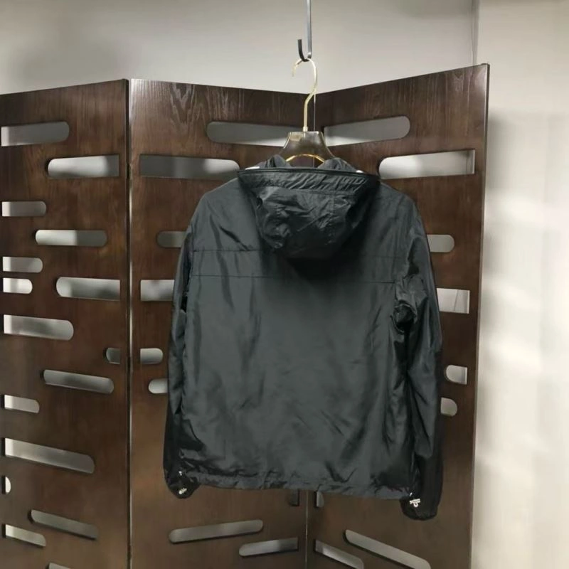 Moncler Outwear Lightweight 143729