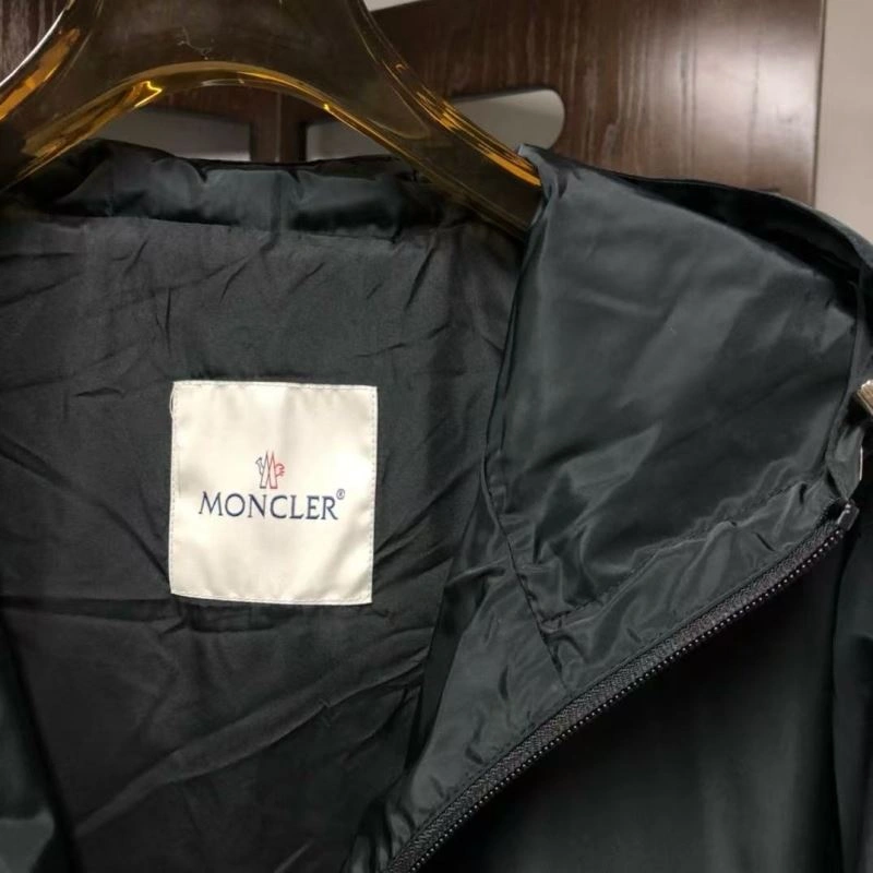 Moncler Outwear FastDry 143727