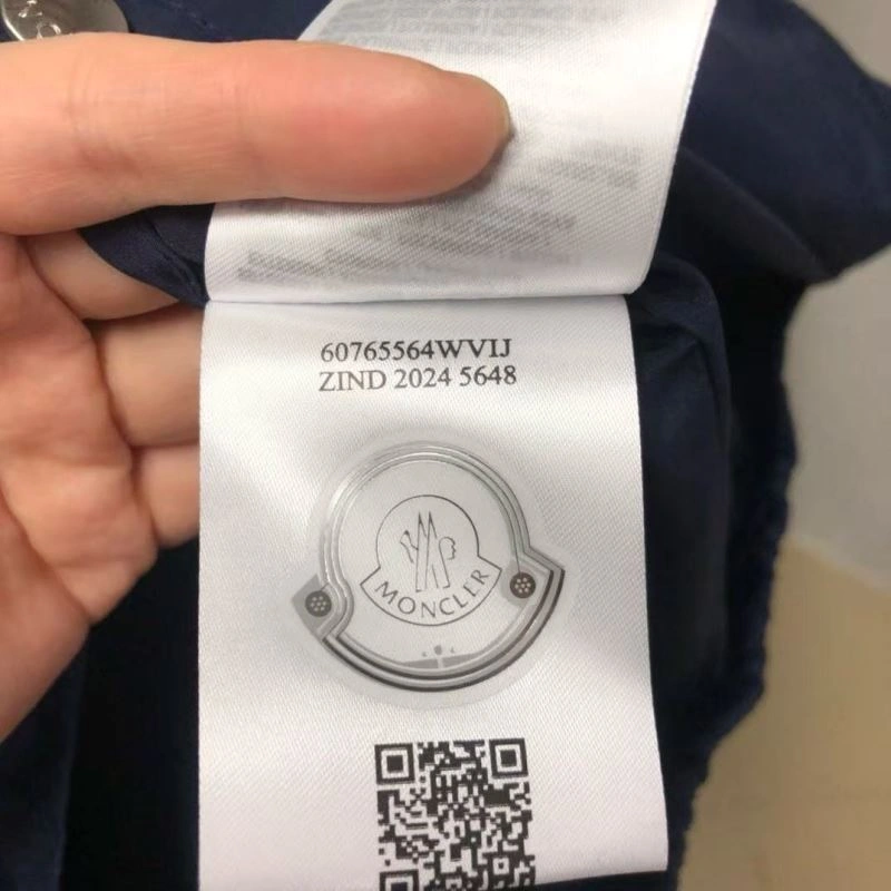 Moncler Outwear FastDry 143727