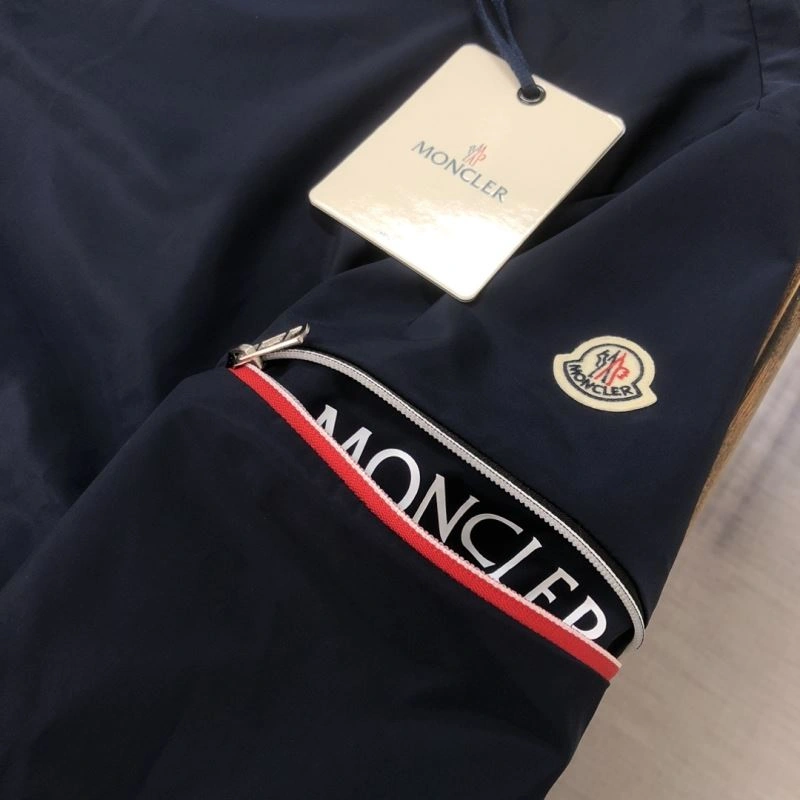 Moncler Outwear Sophisticated 143613