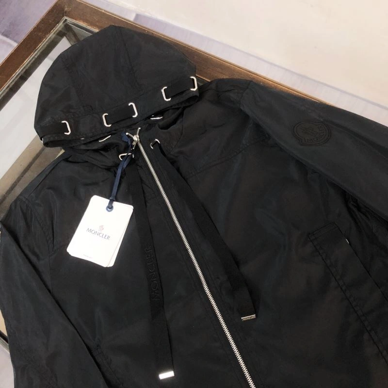 Moncler Outwear WeatherProof 143629