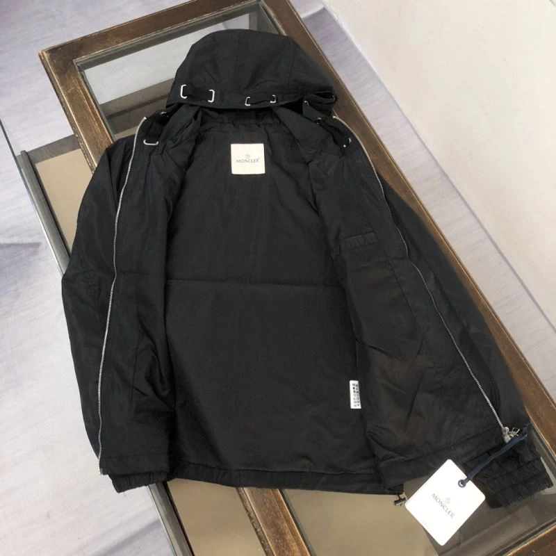Moncler Outwear WeatherProof 143629