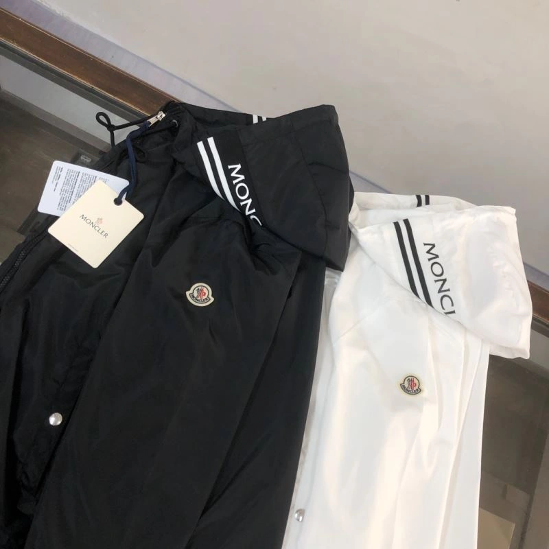 Moncler Outwear Original 143628