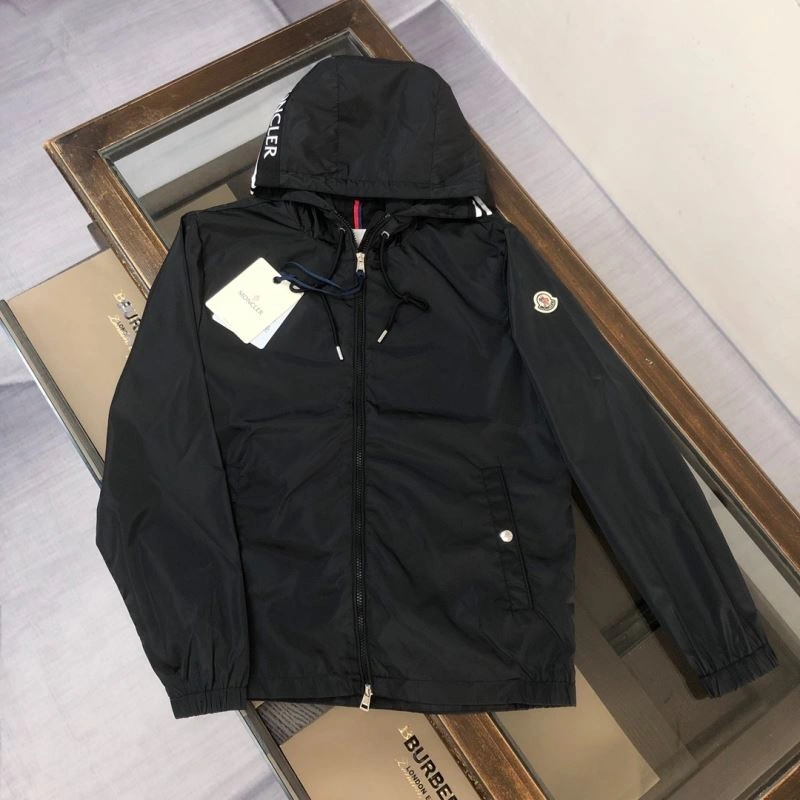 Moncler Outwear FlexibleFit 143609