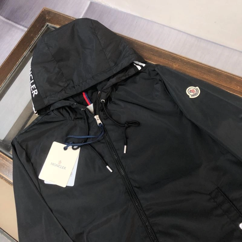 Moncler Outwear FlexibleFit 143609