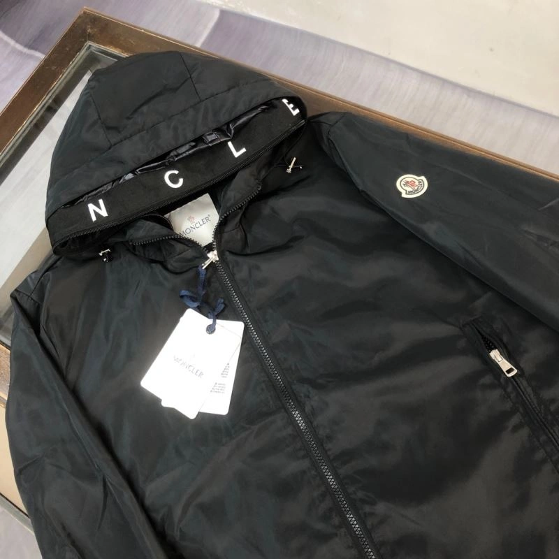 Moncler Outwear ZeroBulk 143643