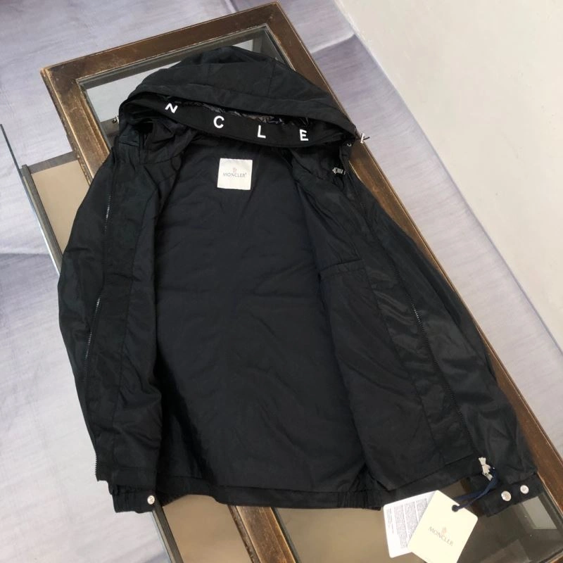 Moncler Outwear ZeroBulk 143643