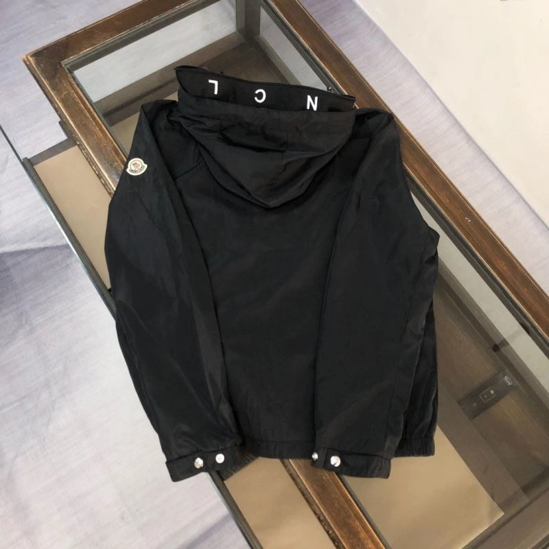 Moncler Outwear ZeroBulk 143643