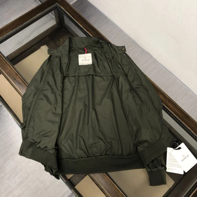 Moncler Outwear BestValue 143638