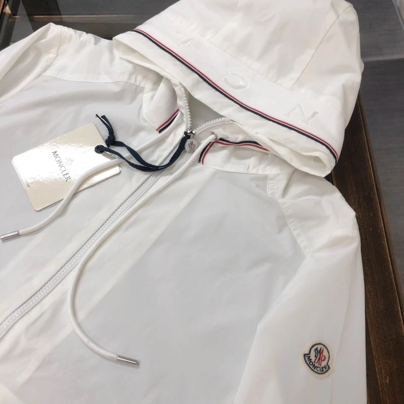 Moncler Outwear Unique 143610