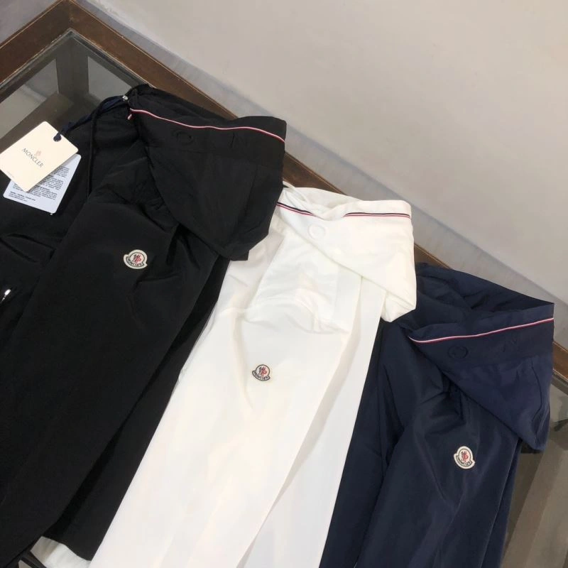Breathable Moncler Outwear 143606