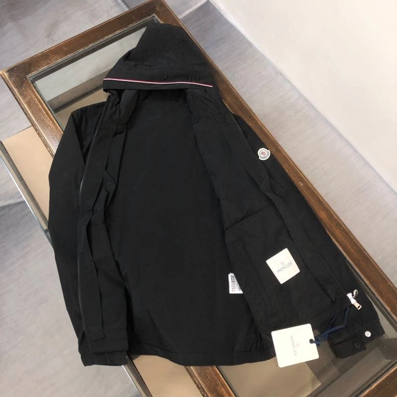 Breathable Moncler Outwear 143606