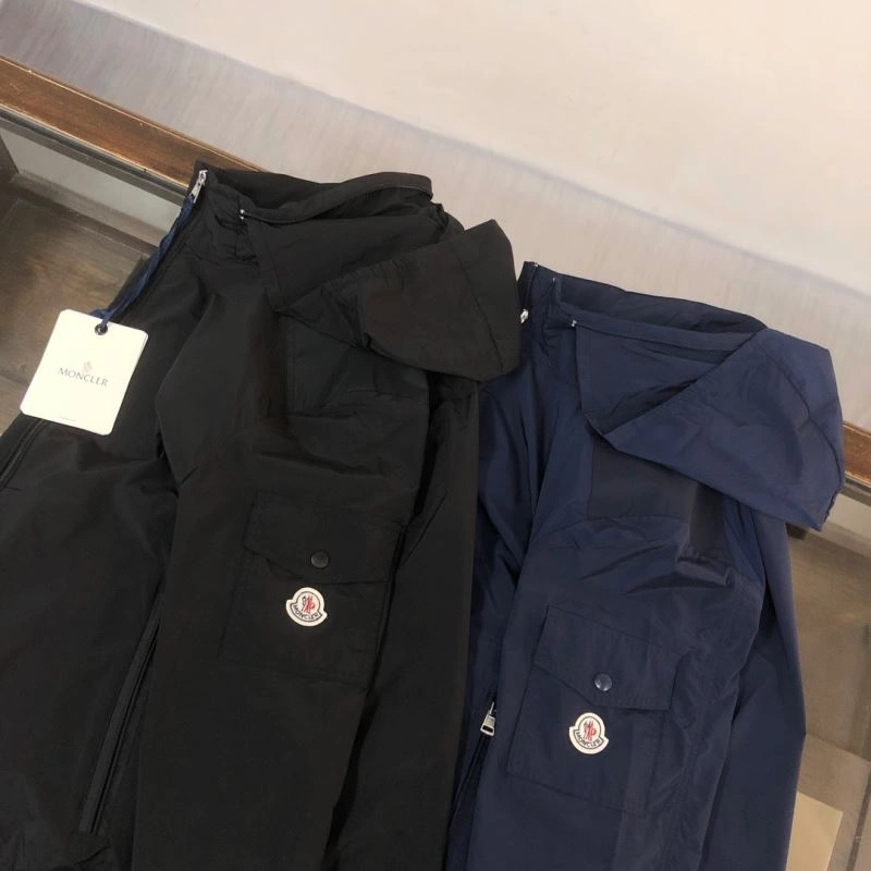 Moncler Outwear Chic 143604