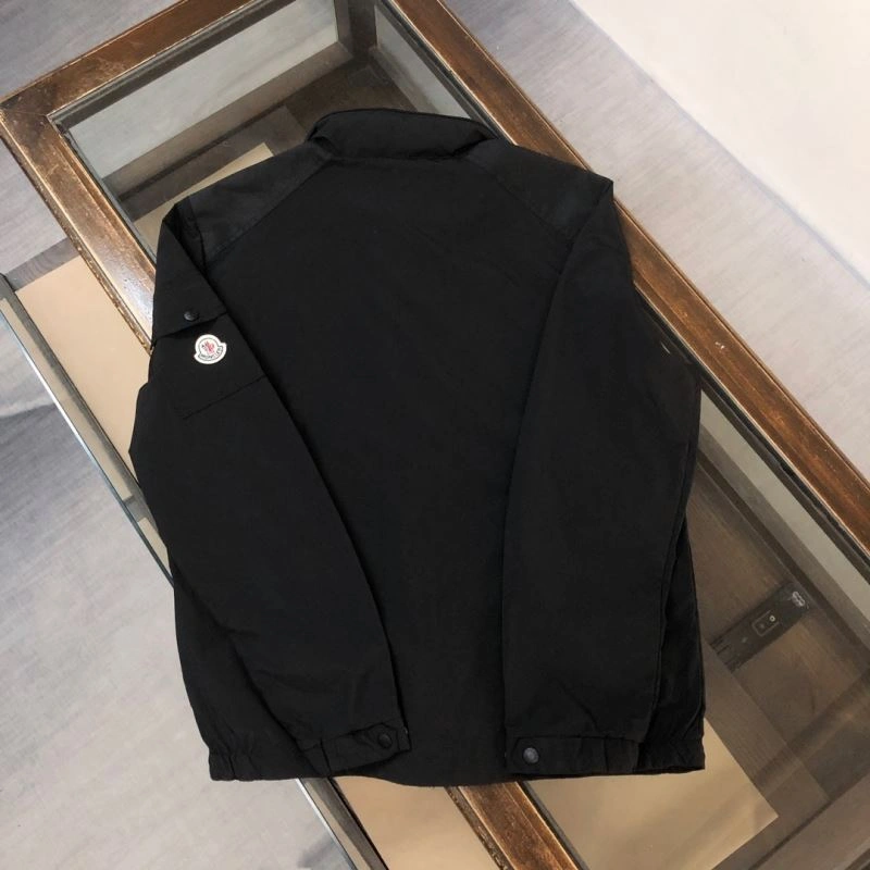 Moncler Outwear Chic 143604