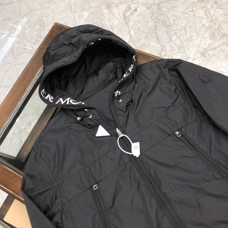 MultiPurpose Moncler Outwear 143603