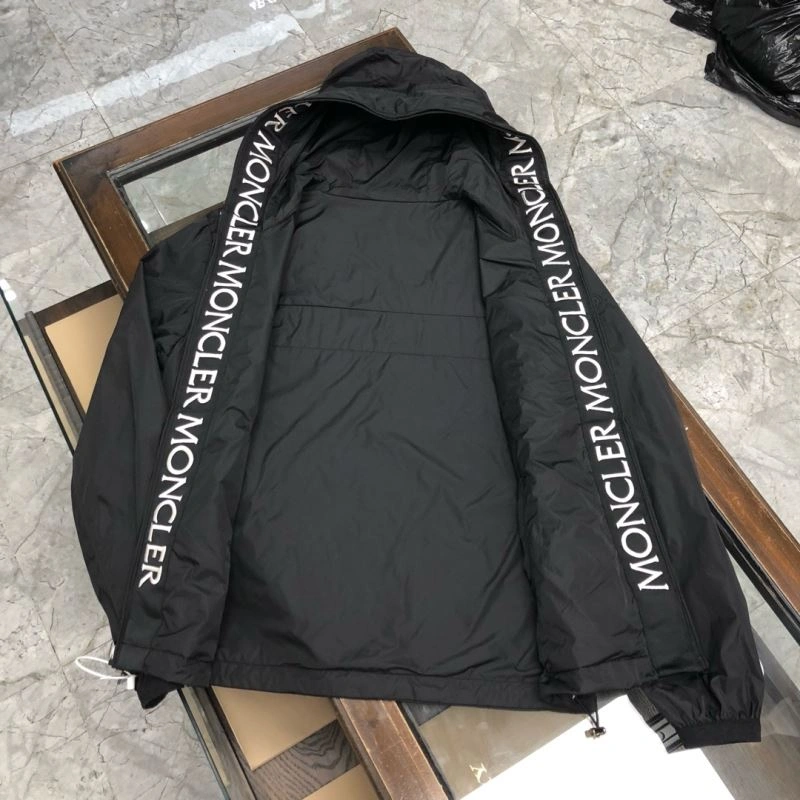 MultiPurpose Moncler Outwear 143603