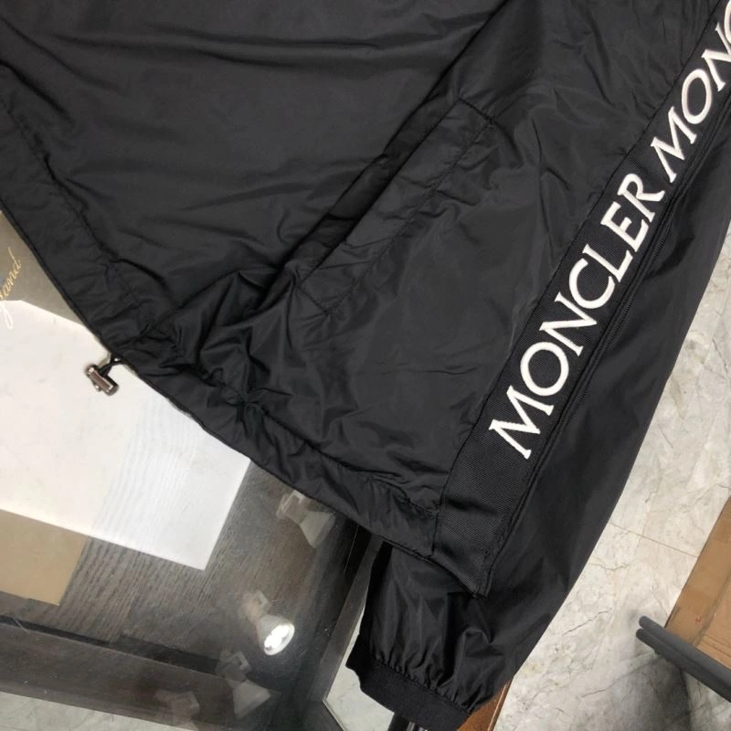 MultiPurpose Moncler Outwear 143603