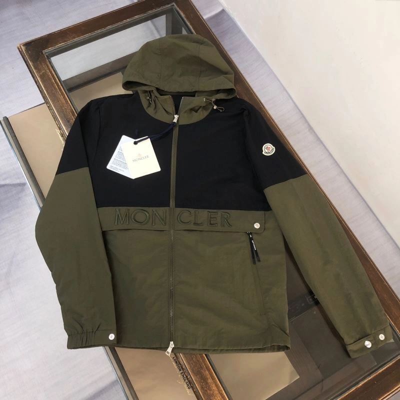 Comfortable Moncler Outwear 143593