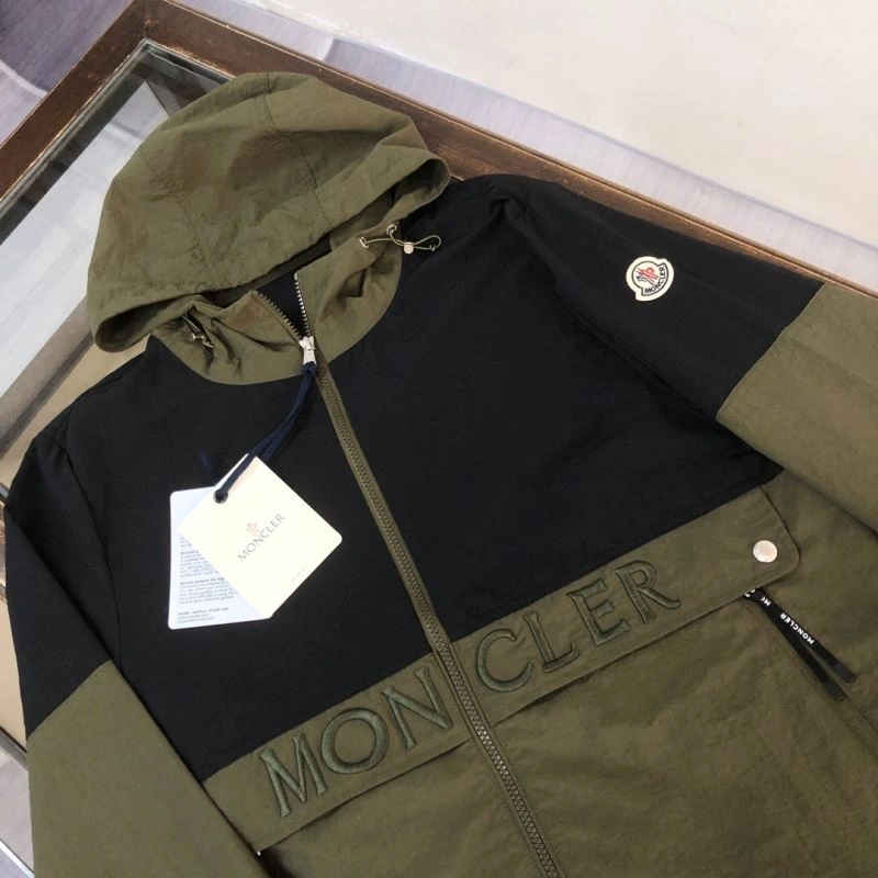 Comfortable Moncler Outwear 143593