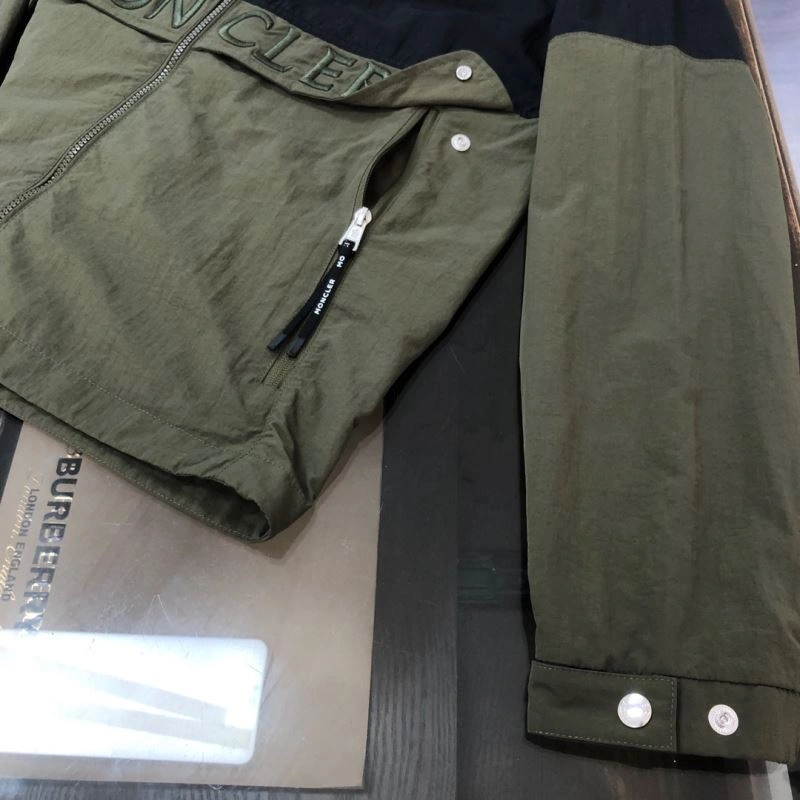 Comfortable Moncler Outwear 143593