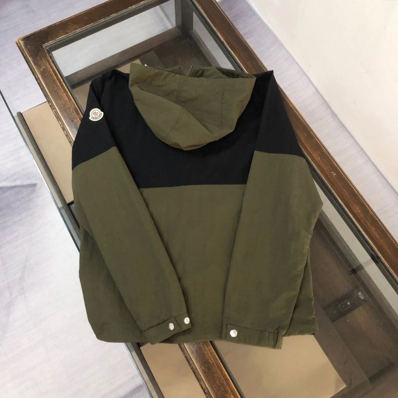 Comfortable Moncler Outwear 143593