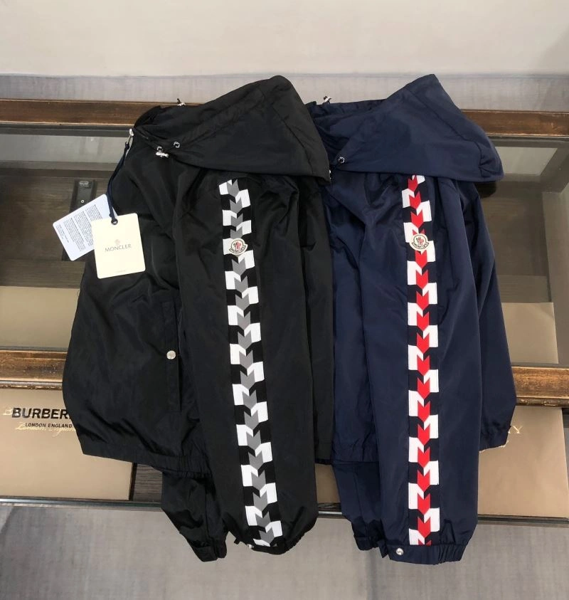Moncler Outwear FlexibleFit 143596