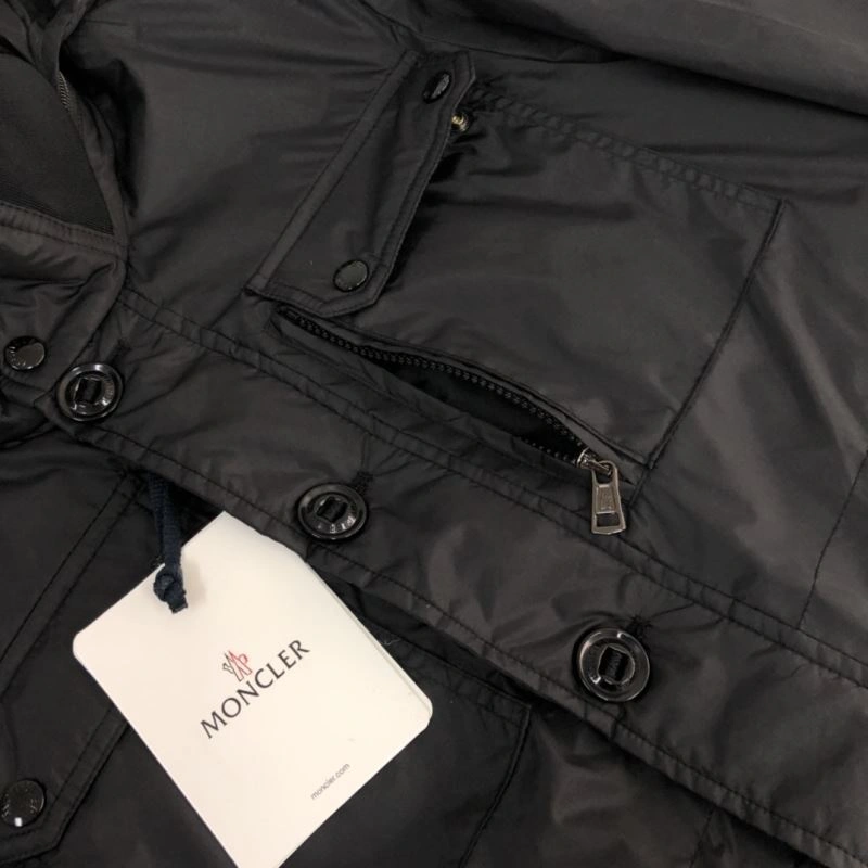 Moncler Outwear TechFriendly 143590