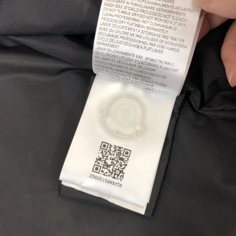 Moncler Outwear TechFriendly 143590