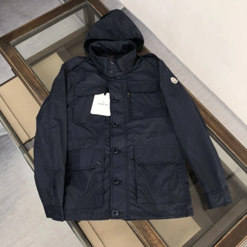 Cozy Moncler Outwear 143600