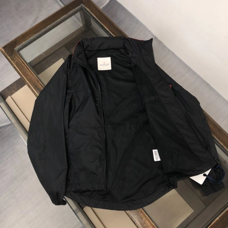 Moncler Outwear Versatile 143577