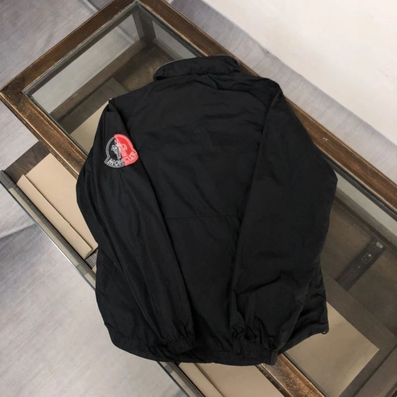 Moncler Outwear Versatile 143577
