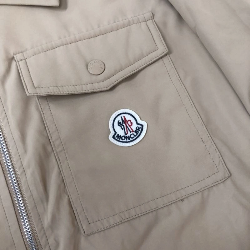 Elegant Moncler Outwear 143599