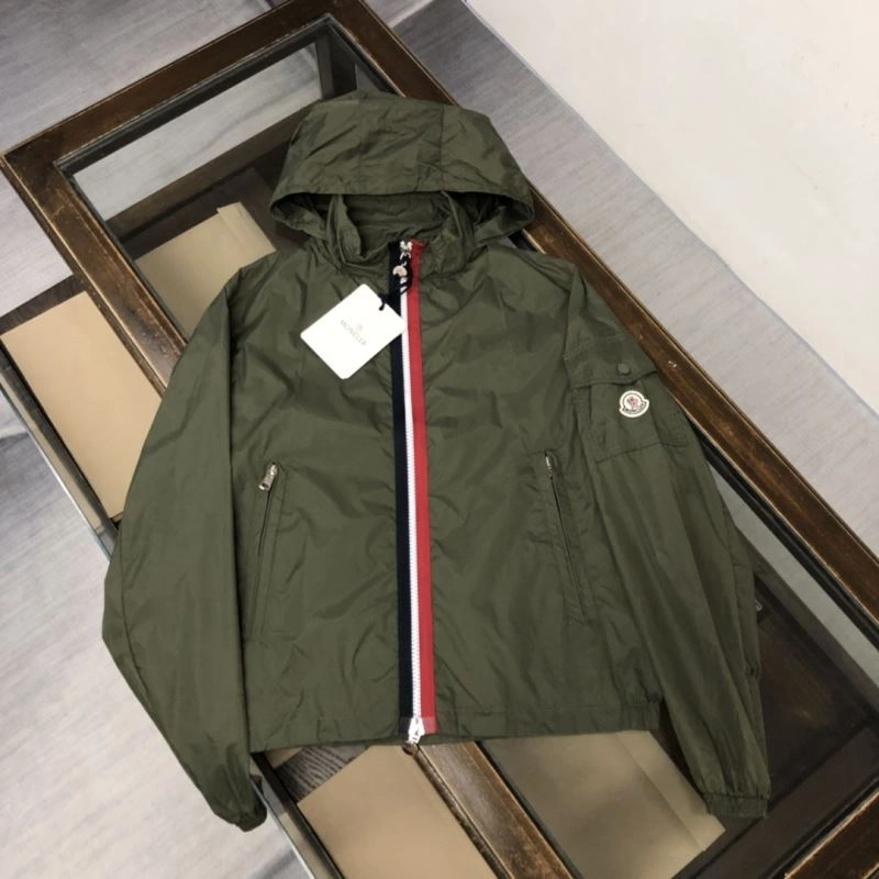 Moncler Outwear Comfortable 143585
