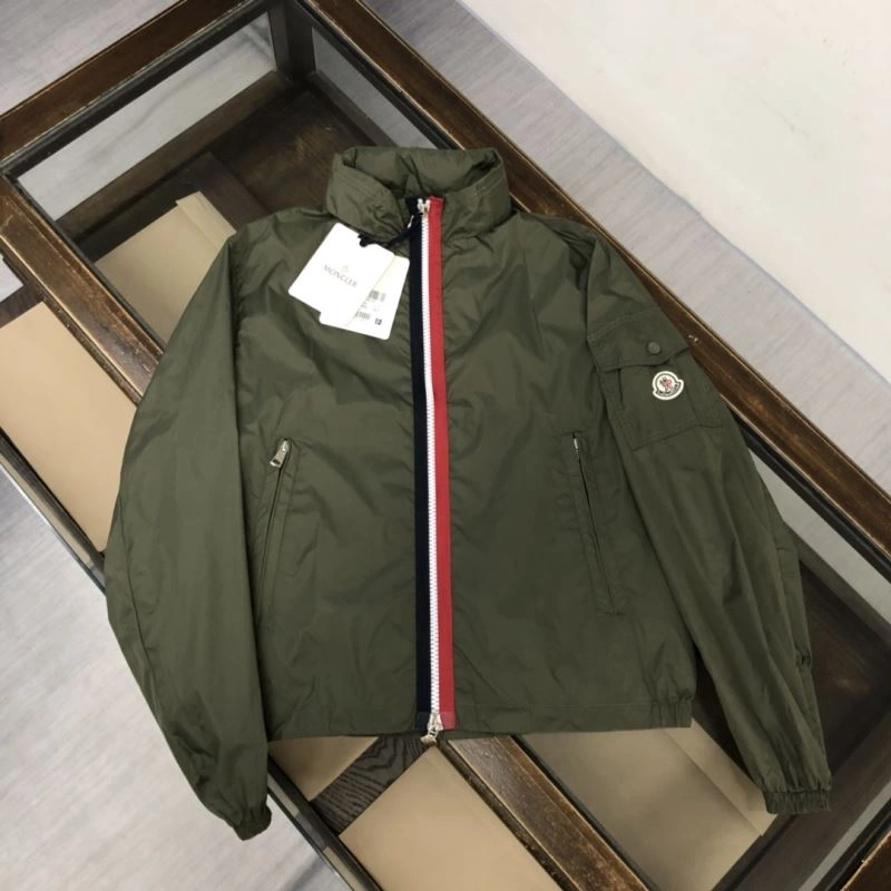 Moncler Outwear Comfortable 143585