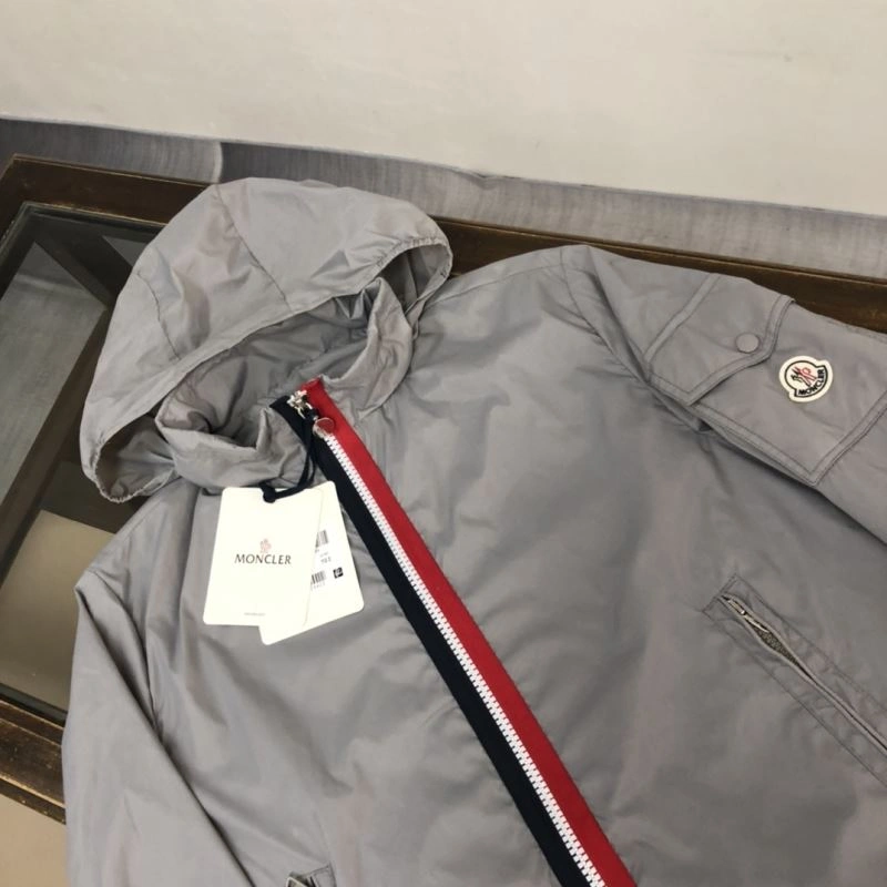 Moncler Outwear DailyWear 143605