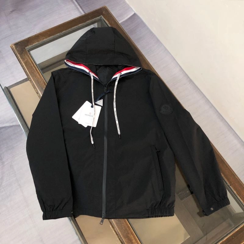 Moncler Outwear AllSeason 143575