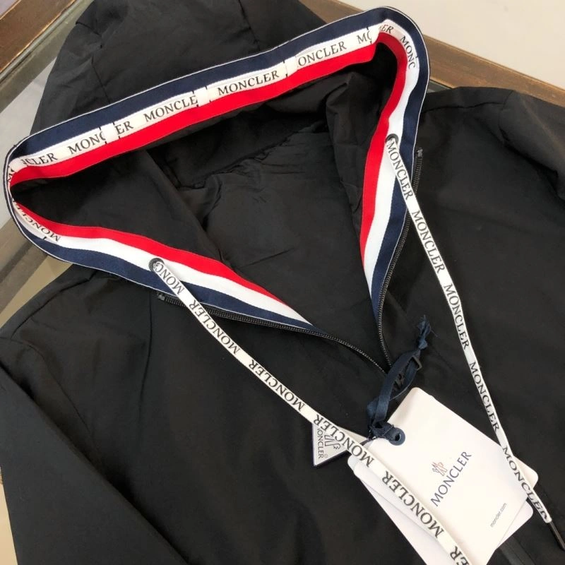 Moncler Outwear AllSeason 143575