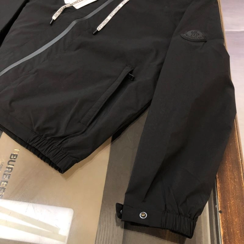 Moncler Outwear AllSeason 143575