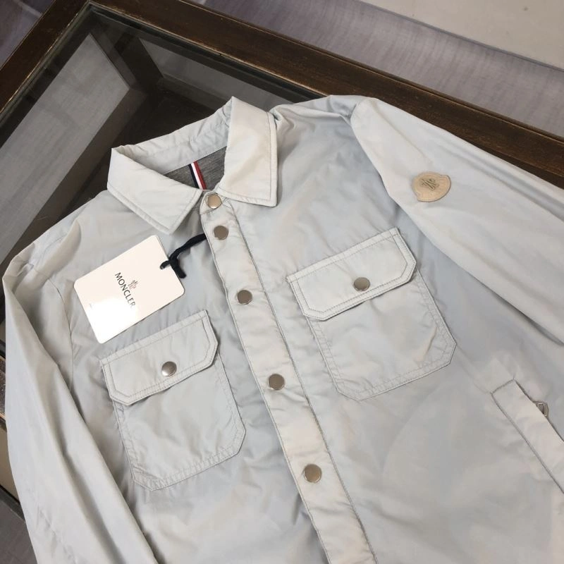 Classic Moncler Outwear 143584