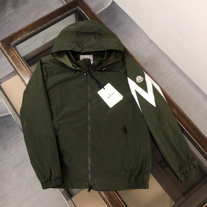 TechFriendly Moncler Outwear 143572