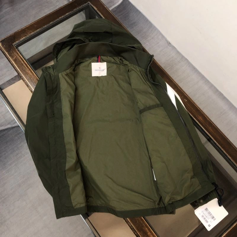 TechFriendly Moncler Outwear 143572