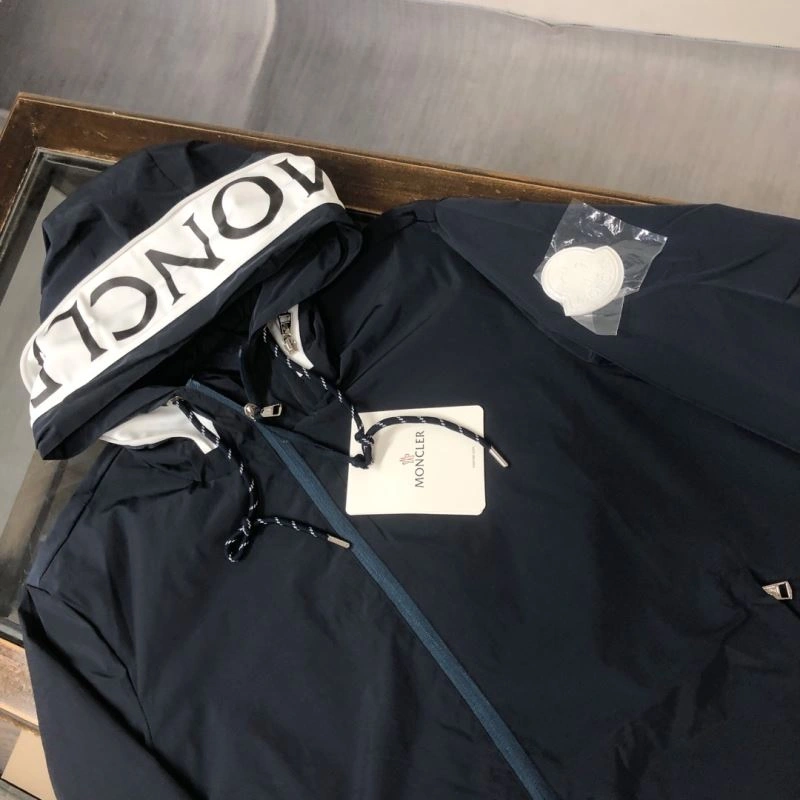 Modern Moncler Outwear 143568