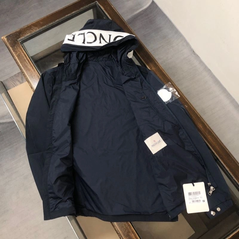 Modern Moncler Outwear 143568