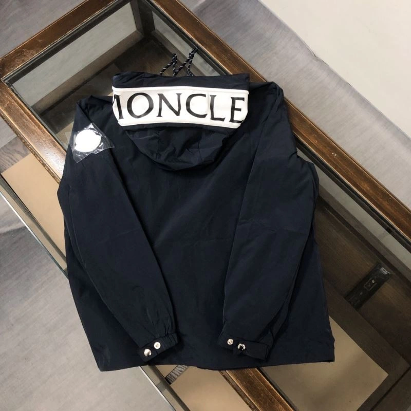 Modern Moncler Outwear 143568