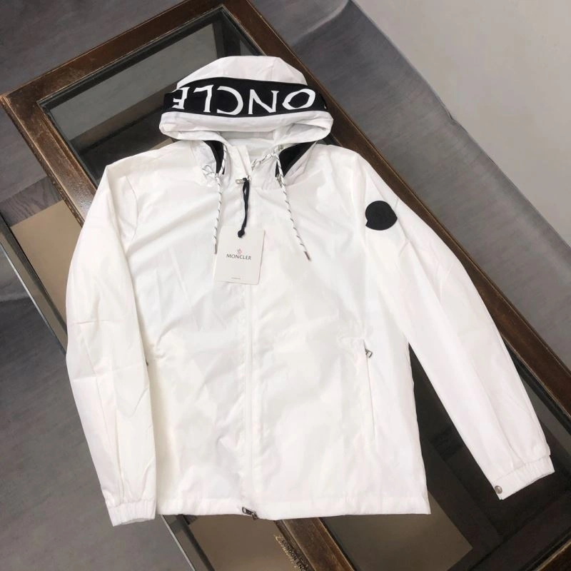 Chic Moncler Outwear 143567