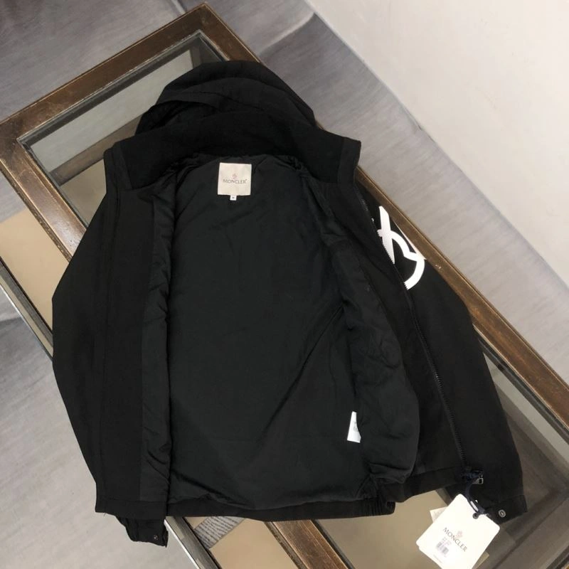 Moncler Outwear FlexibleFit 143565