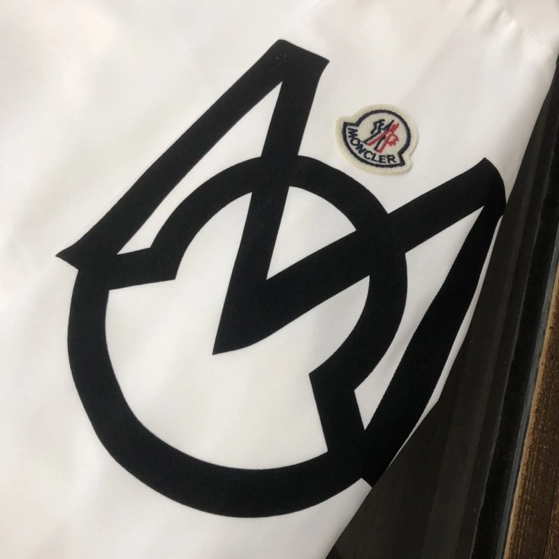 Moncler Outwear Original 143563