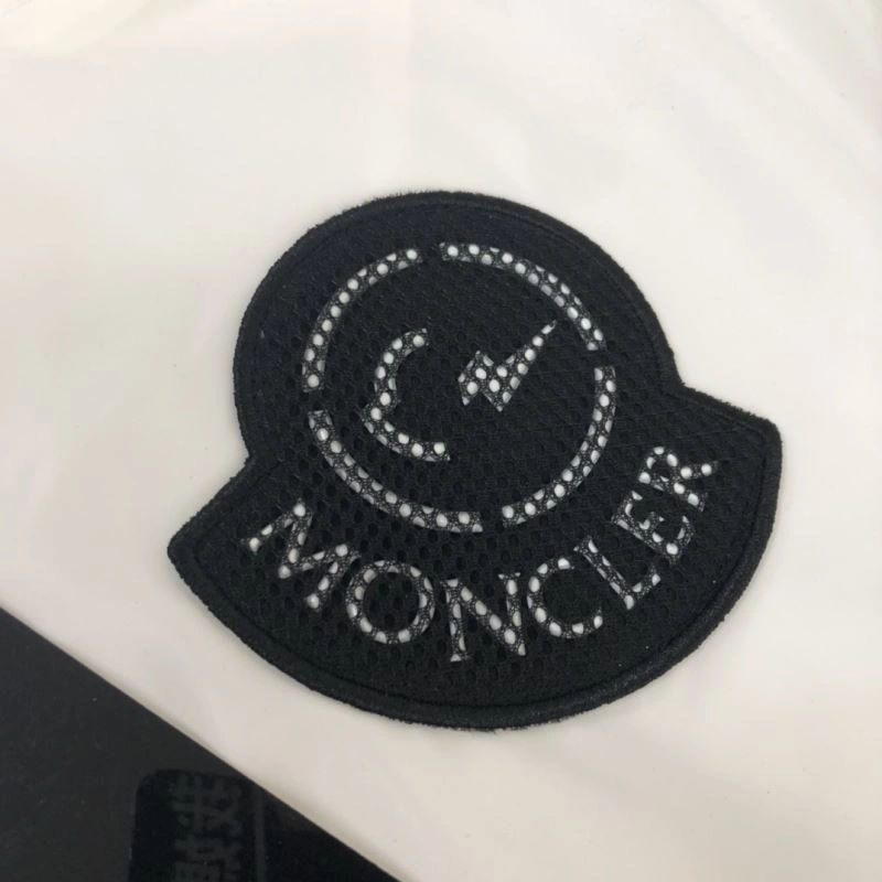 Moncler Outwear FastDry 143562