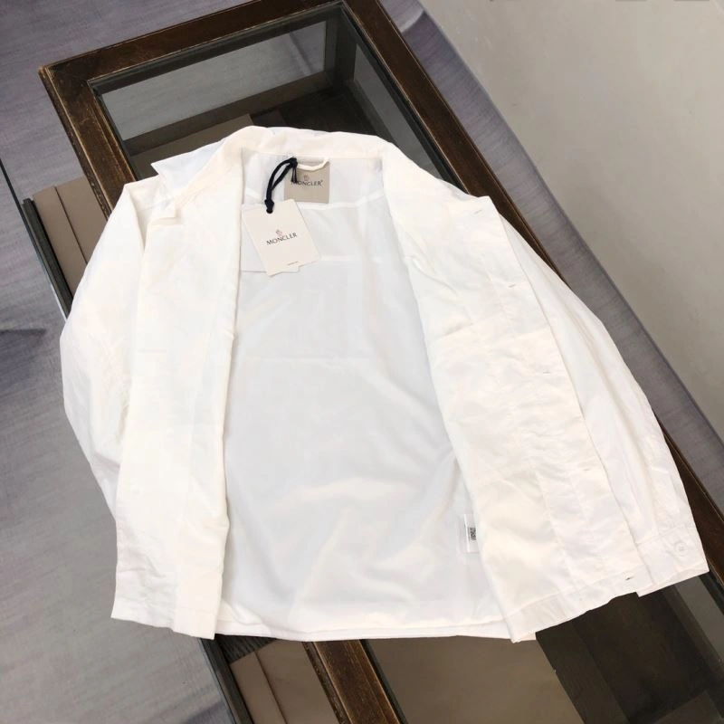 Moncler Outwear ComfortFit 143560
