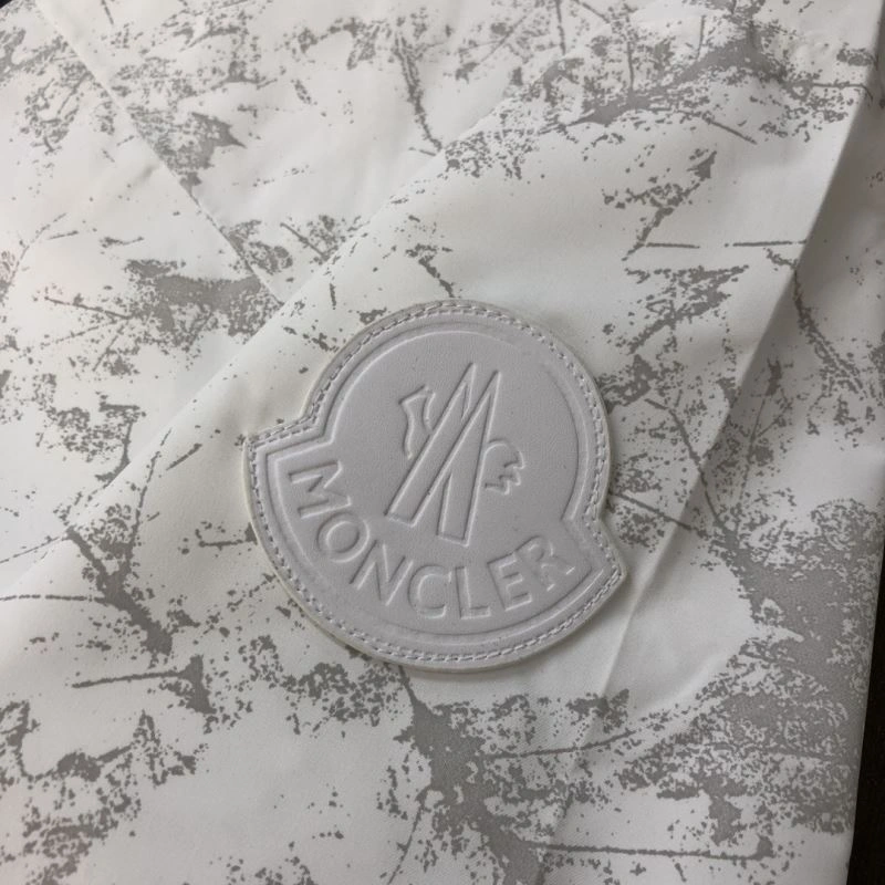 Moncler Outwear Unique 143556